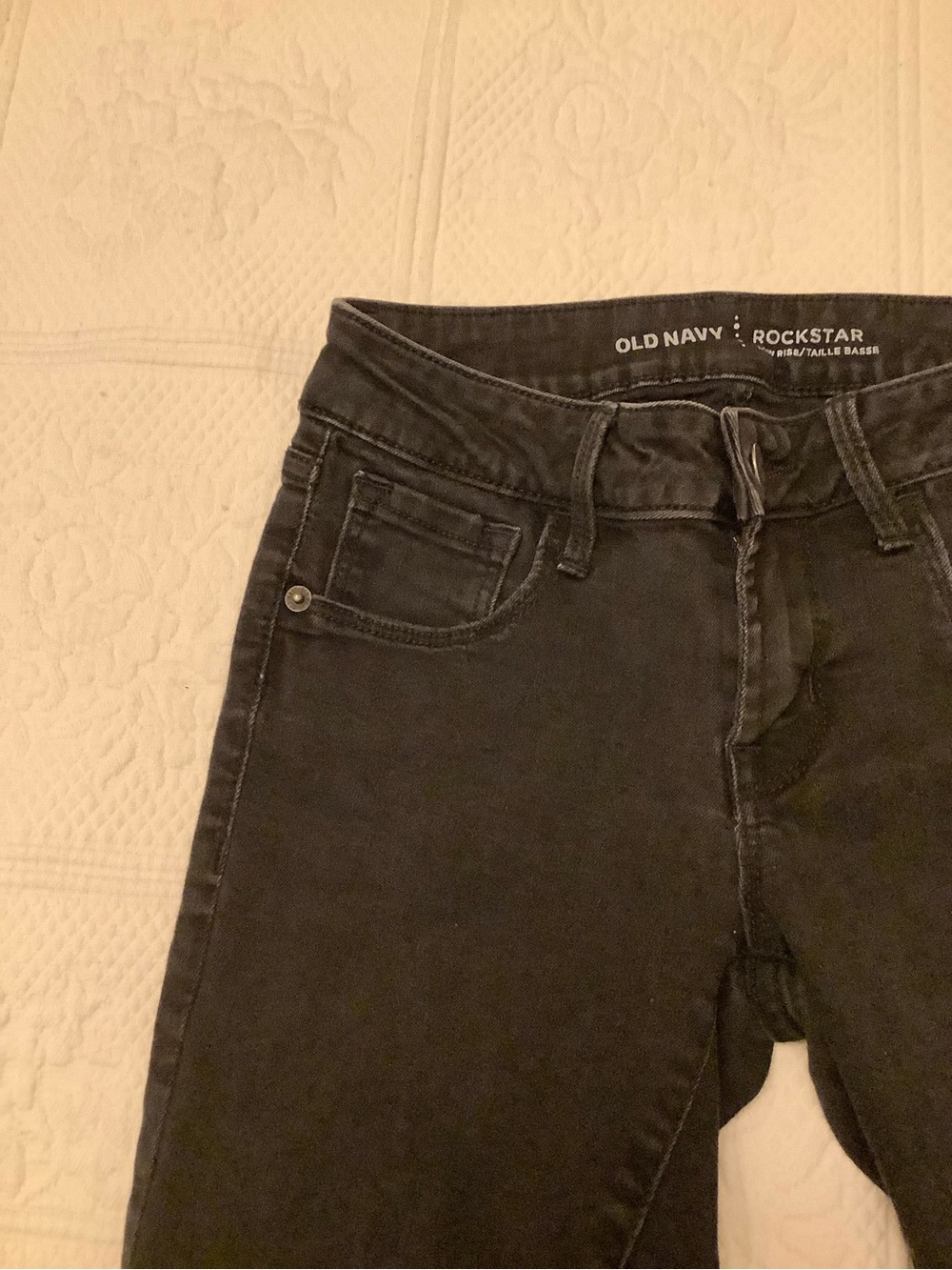 Old Navy Rockstar Low Rise Black Jeans 0 - Picture 5 of 9